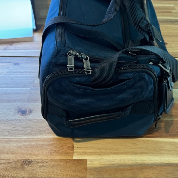 Tumi Alpha Bravo Mason Duffle - Picture 8 of 16